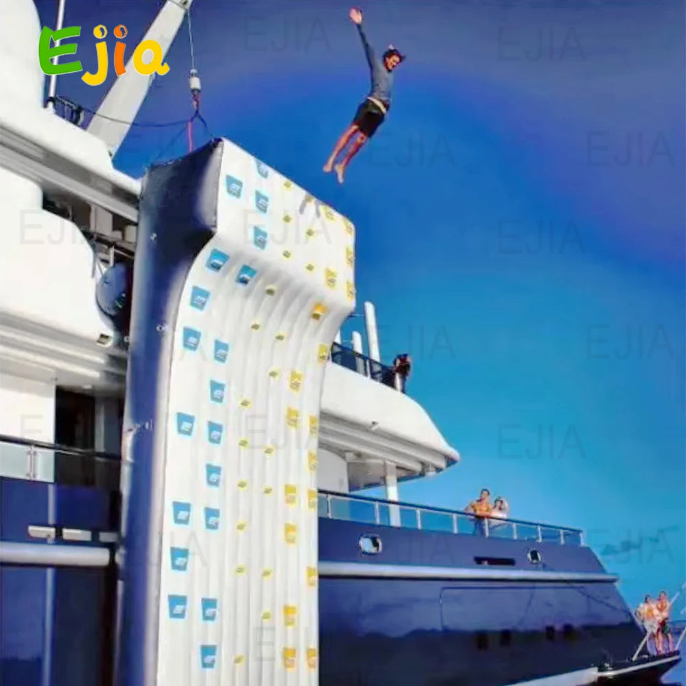 Activité nautique sur mur d'escalade gonflable yacht