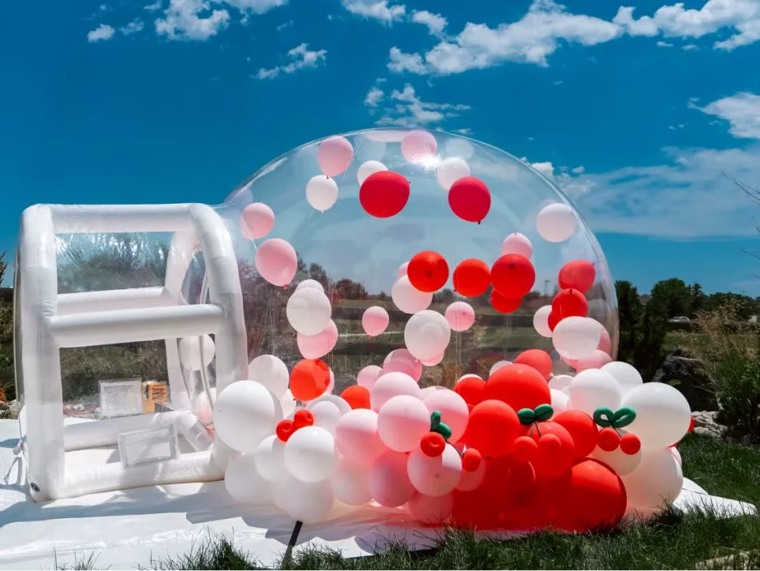 Vue intérieure de la bulle gonflable transparente illuminée