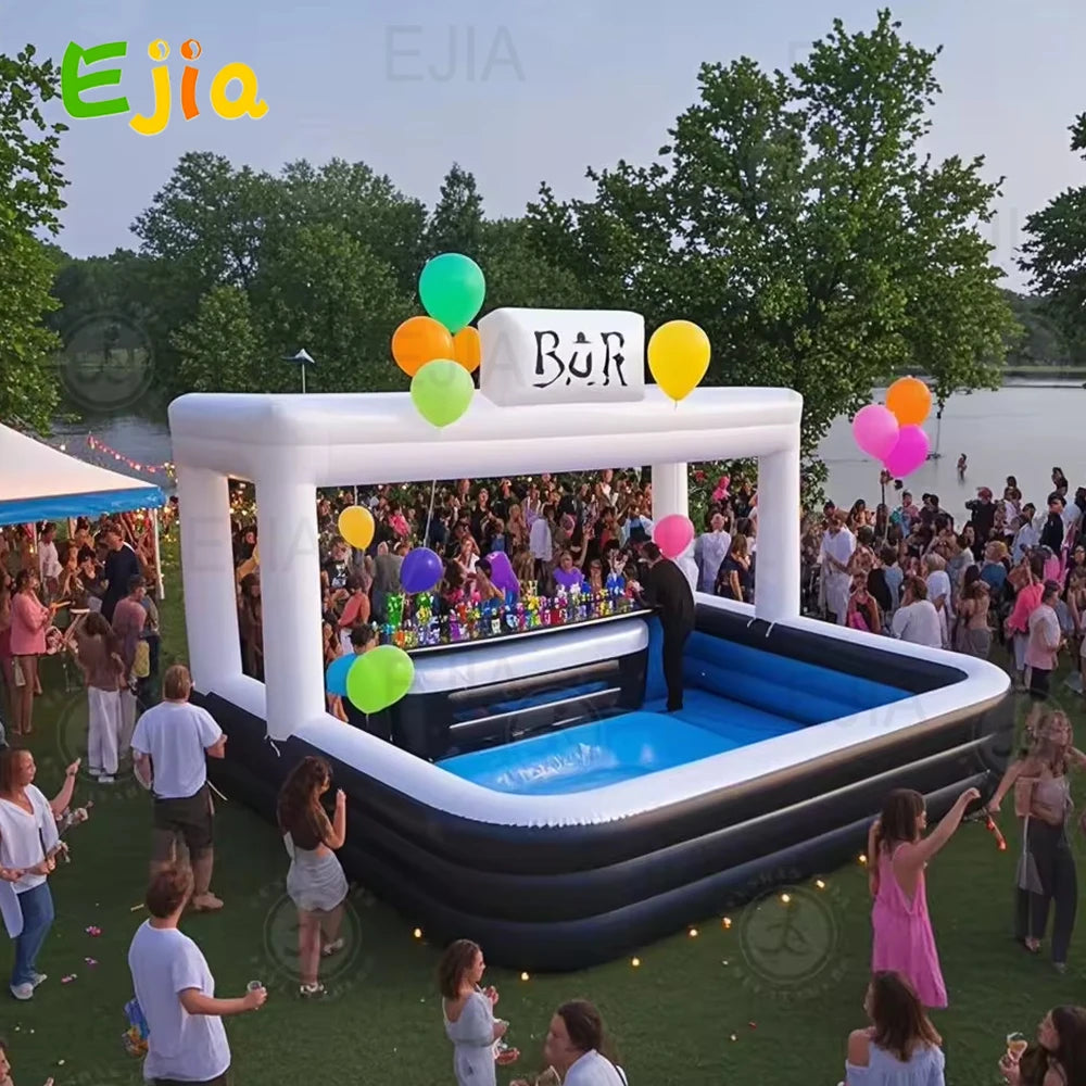 Bar gonflable piscine flottant vert installé dans une piscine