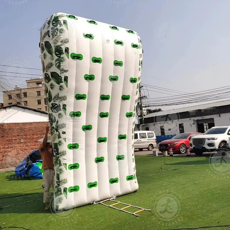 Mur d'escalade gonflable avec plateforme de saut