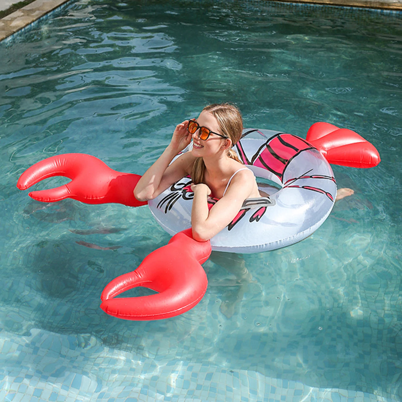 Bouée gonflable colorée pour piscine