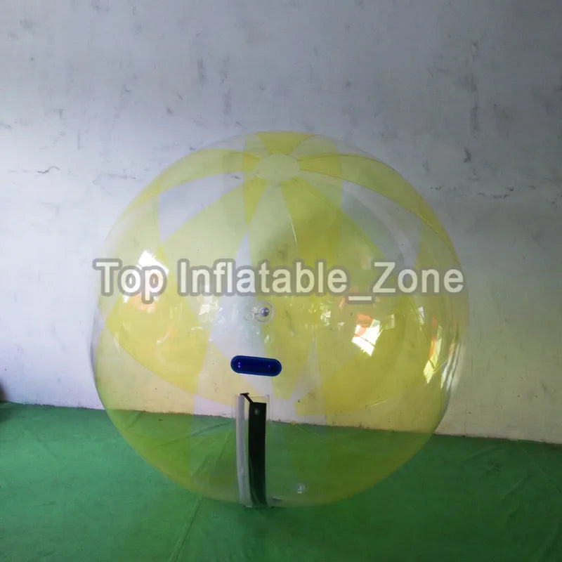 Zorb ball gonflable sur plage privée