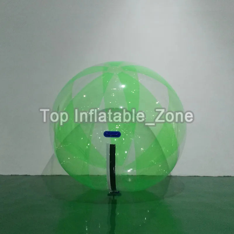 Zorb ball gonflable joueur à l'intérieur