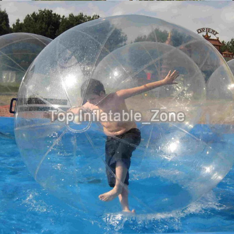 Zorb ball gonflable en piscine famille