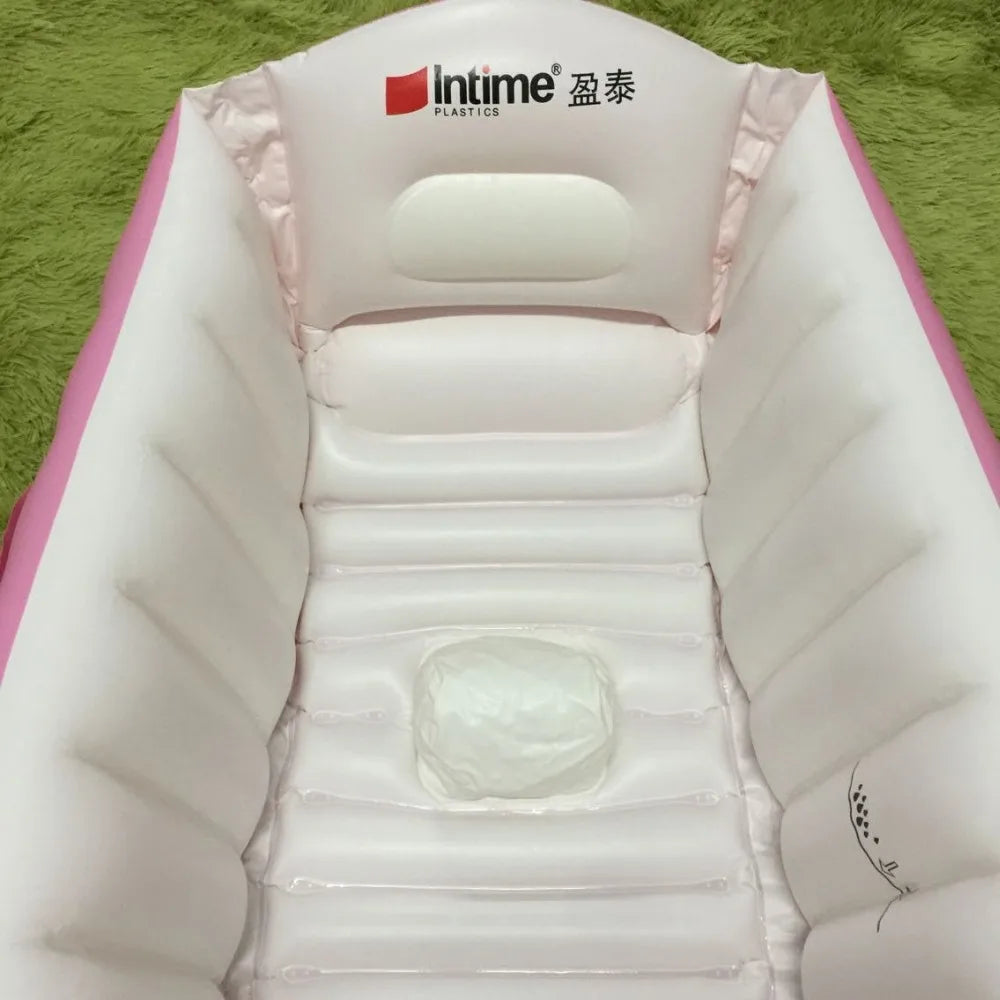 Baignoire gonflable enfant pliée pour le rangement