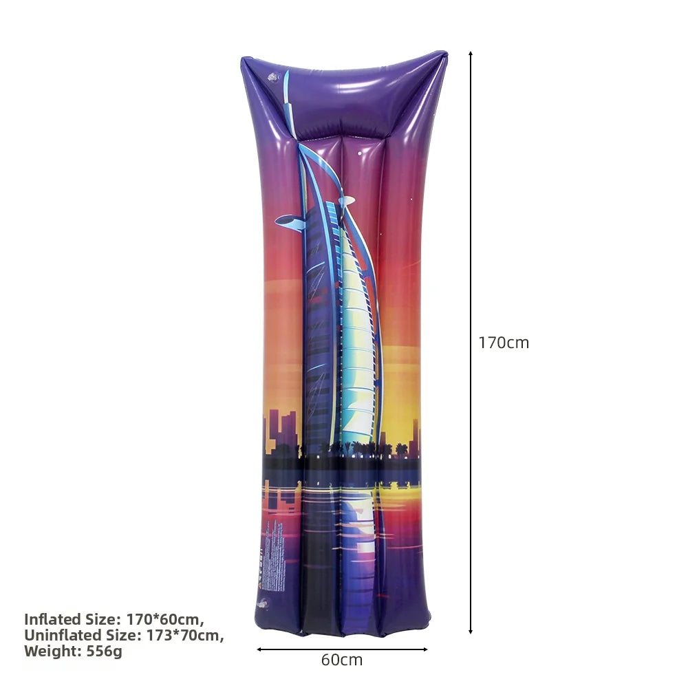 Groupe profitant de leurs matelas flottants gonflables graffiti en piscine