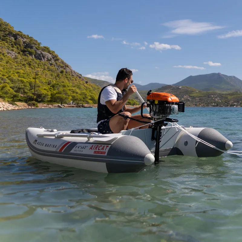 Bateau Gonflable Catamaran Pêche PVC - en situation sur l'eau