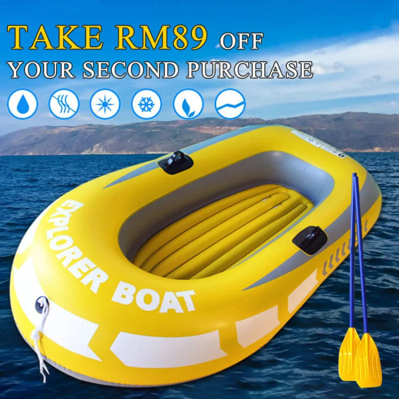 Bateau gonflable kayak rafting jaune sur l'eau