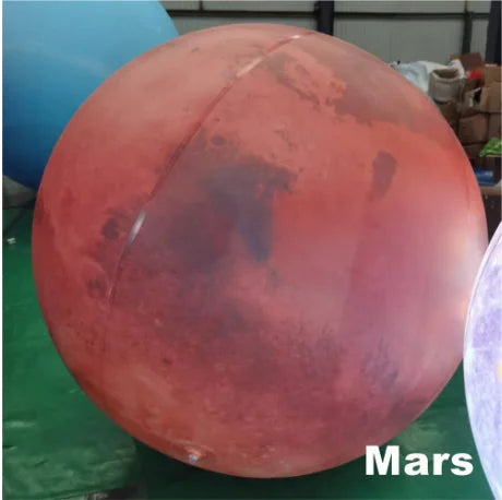 Ballon gonflable Neptune suspendu pour un mariage thématique
