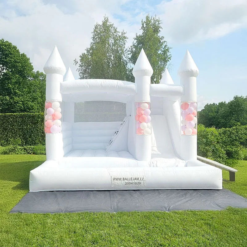 Château gonflable transparent blanc avec souffleur