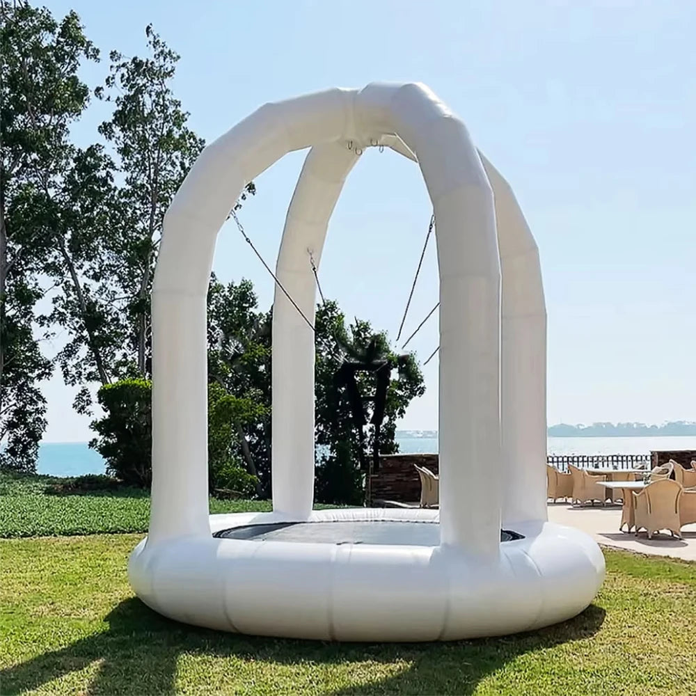 Trampoline gonflable saut élastique installé en extérieur