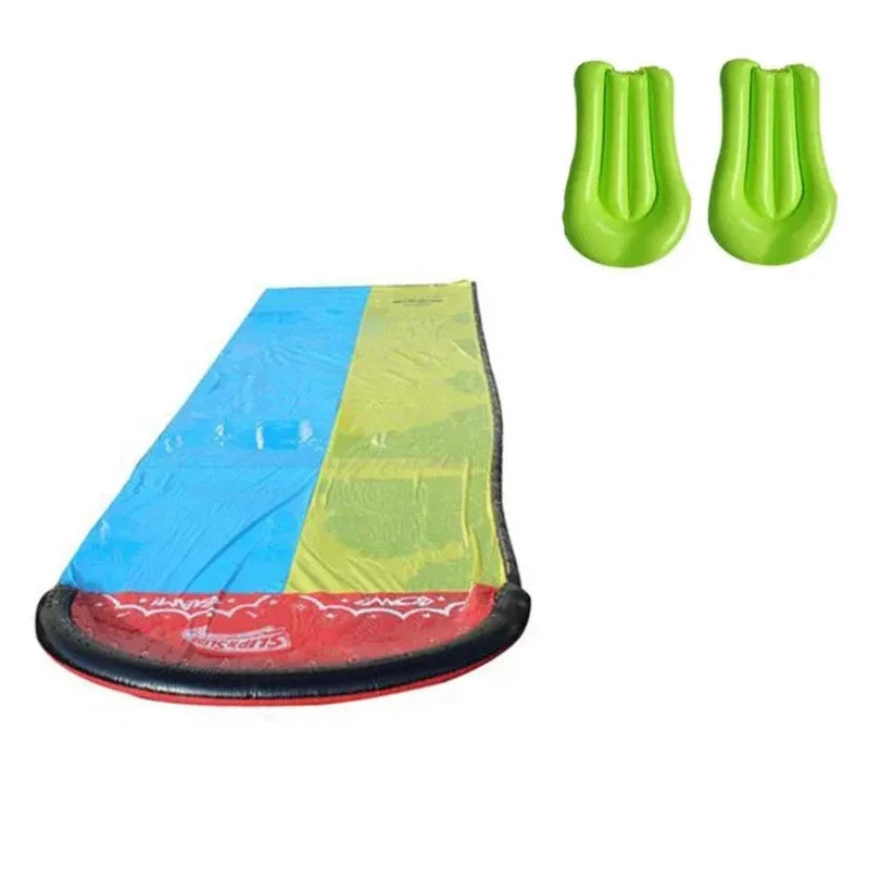 Glissade aquatique gonflable couleur vive