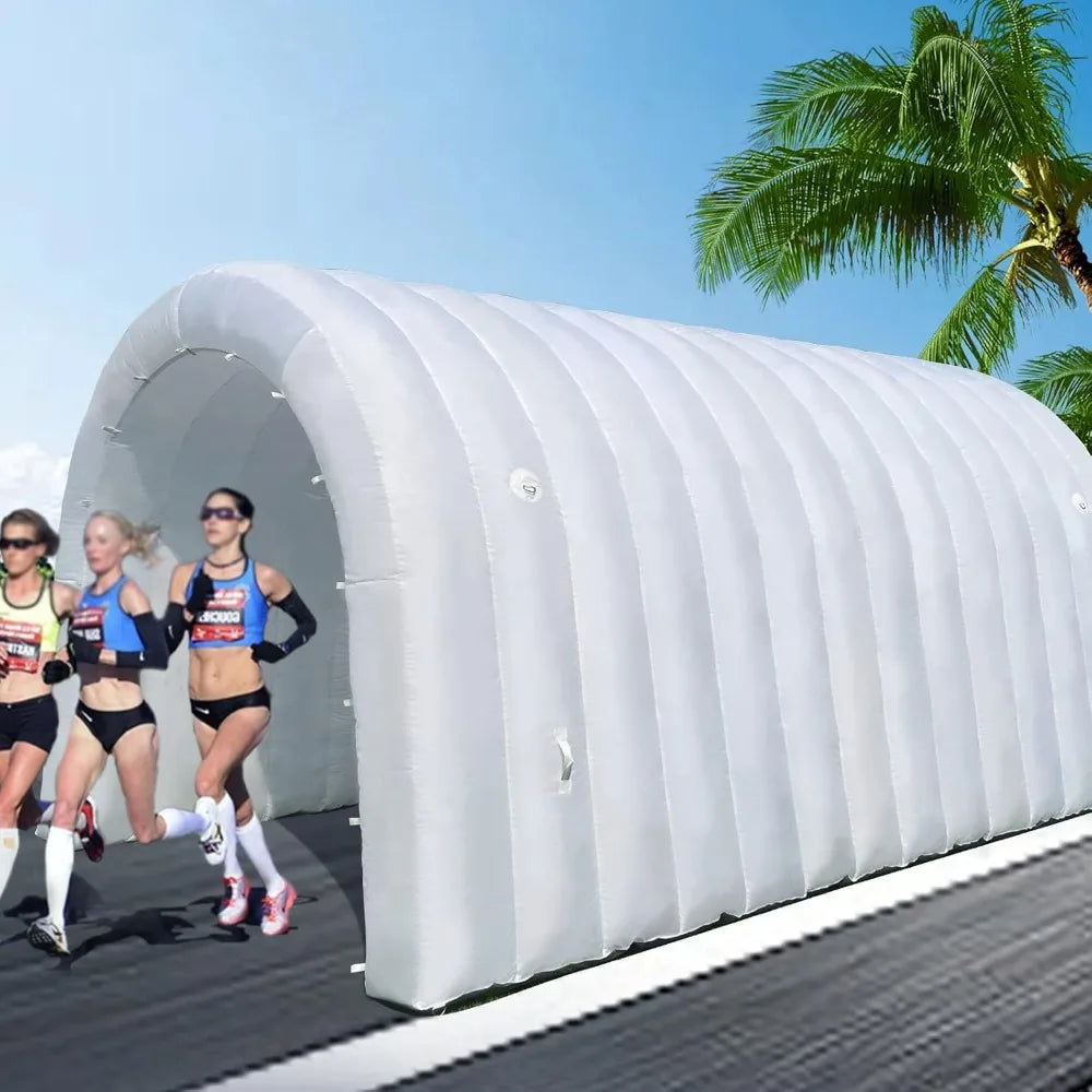 Tente gonflable tunnel publicitaire installée pour un événement sportif