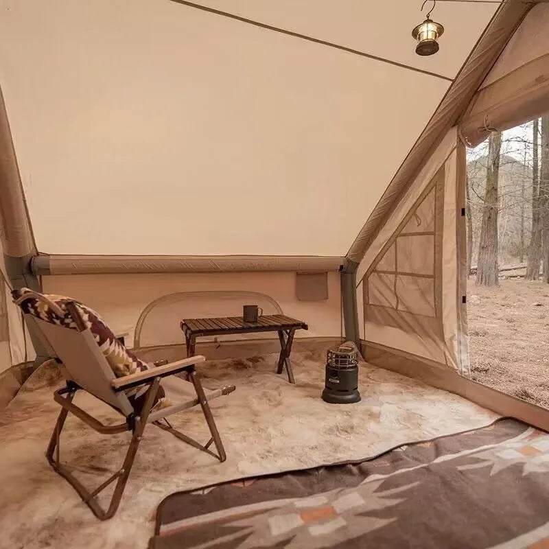 Intérieur de la tente gonflable avec espace ventilé