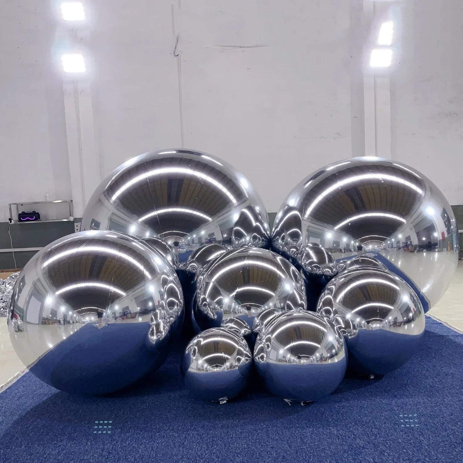 Lot de boules miroir gonflables argentées suspendues pour décoration de mariage
