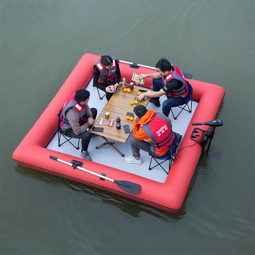 Pêcheur utilisant le bateau gonflable ponton