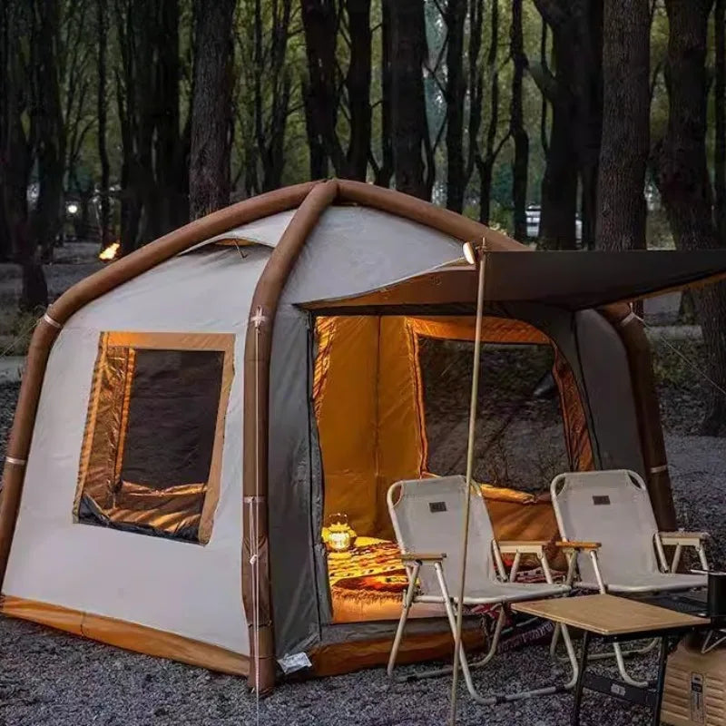 Vue intérieure de la tente gonflable avec espace pour 3 à 4 personnes