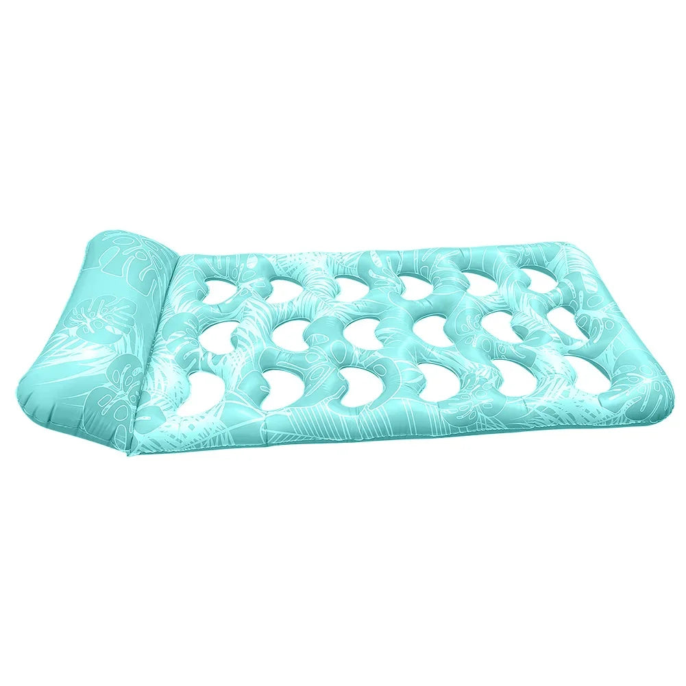 Chaise longue gonflable prête à l'emploi en piscine