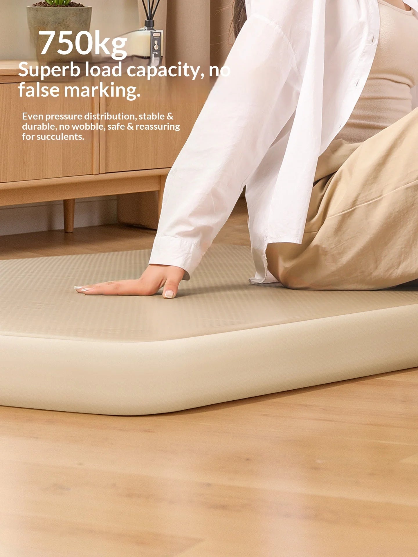 Matelas gonflable compact rangé