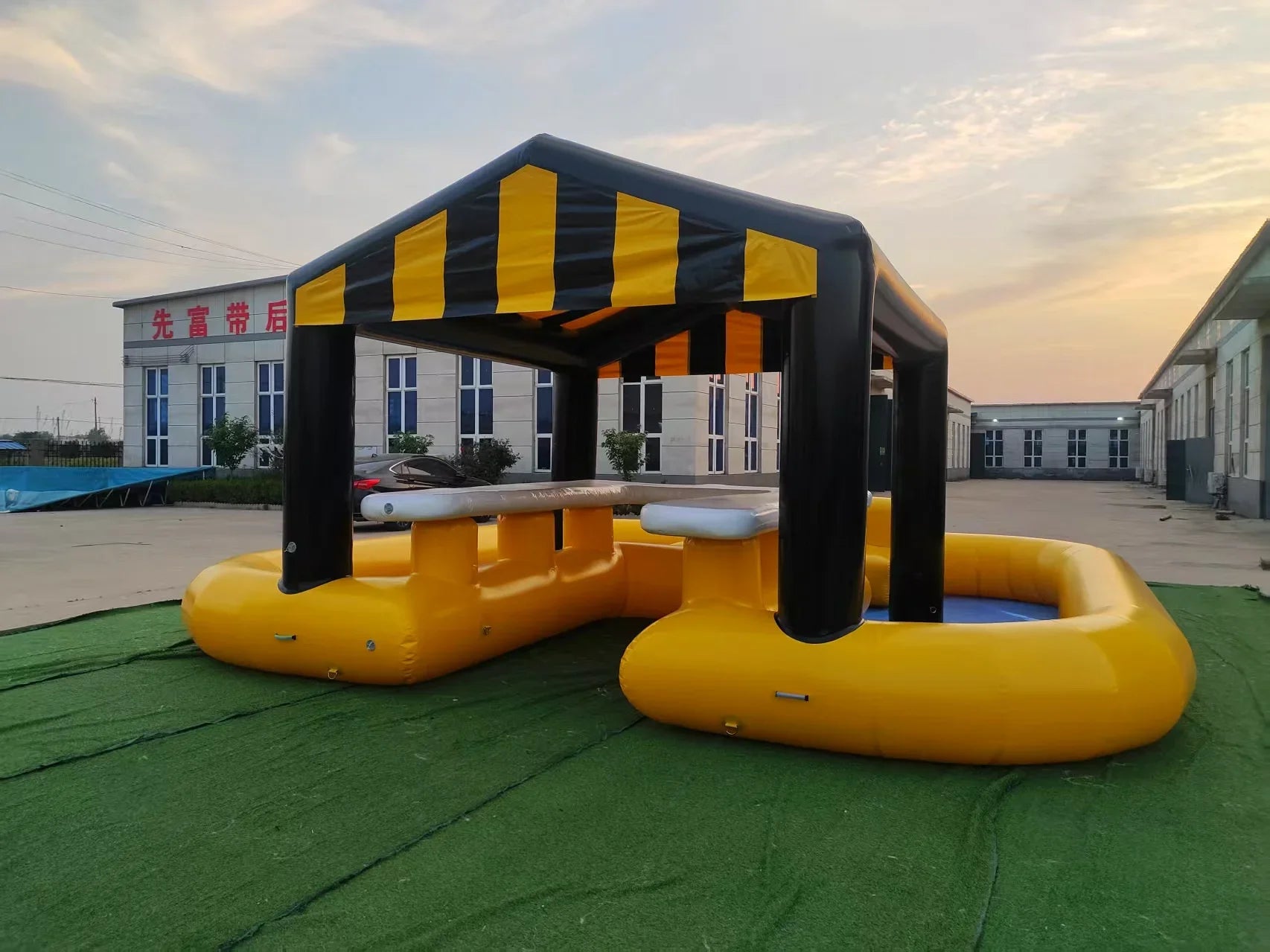 Detail du bar gonflable piscine en PVC epais