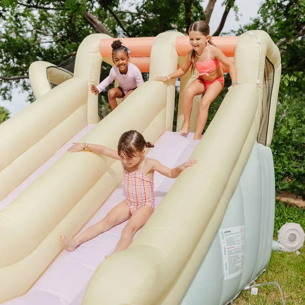 Château gonflable 5x5 m toboggan piscine aquatique enfants