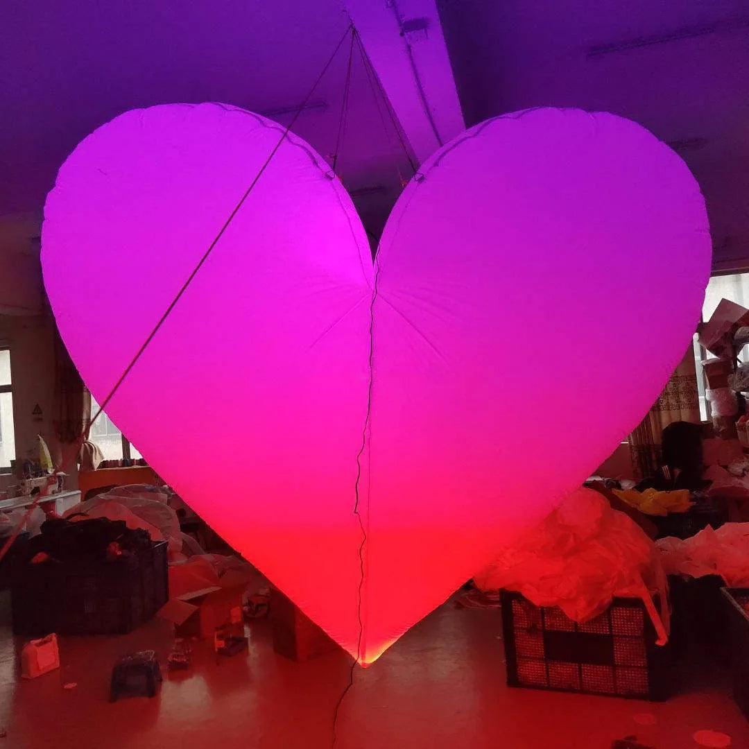 Décoration gonflable coeur LED coloré pour la Saint-Valentin