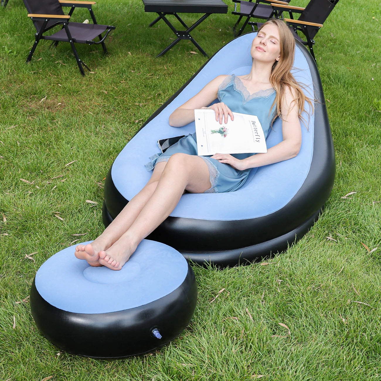 Canapé gonflable pliable rangé après dégonflage
