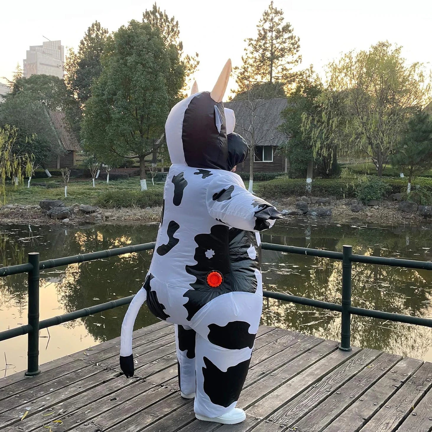 Costume gonflable vache soirée déguisée effet comique