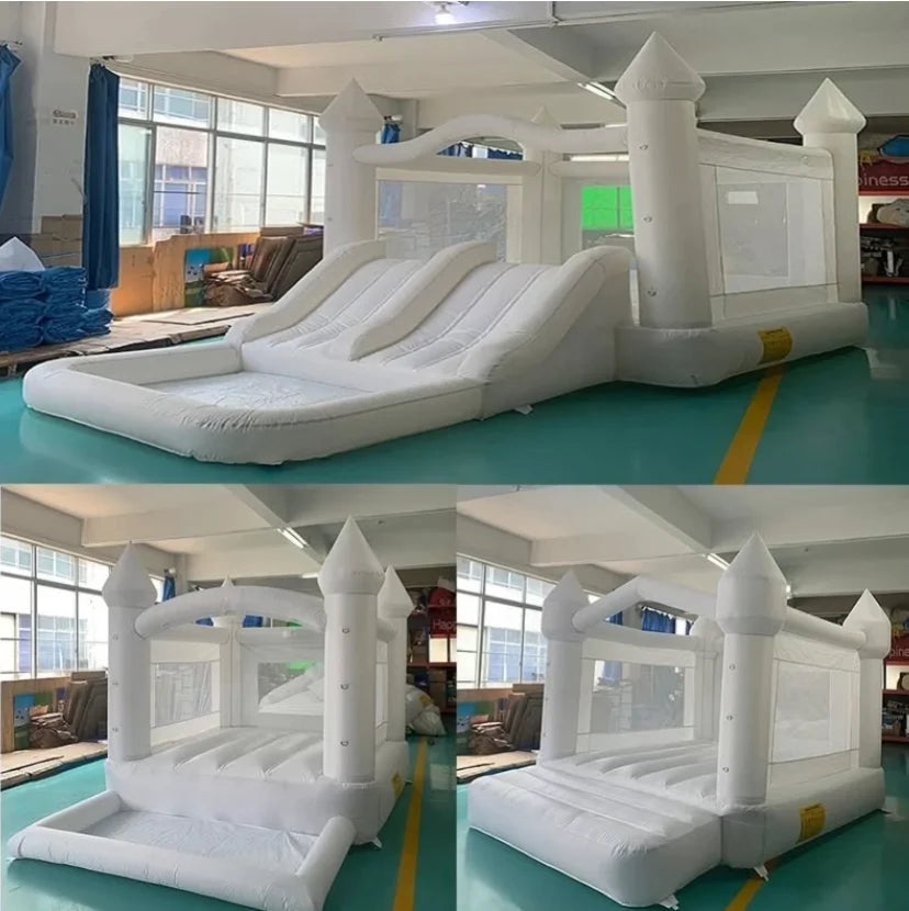 Château gonflable toboggan blanc installé dans un jardin