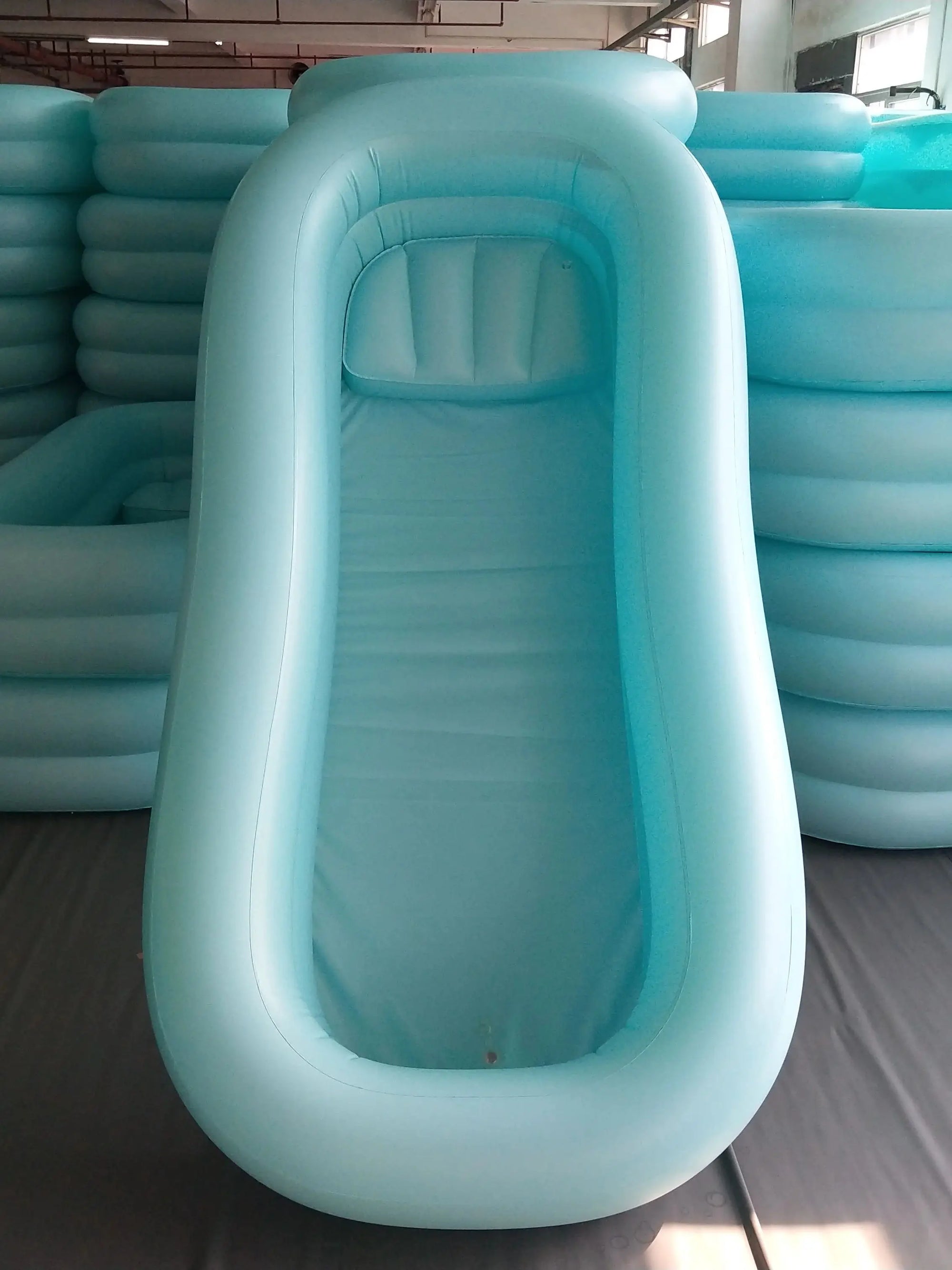Baignoire gonflable médicale vue en situation de soins