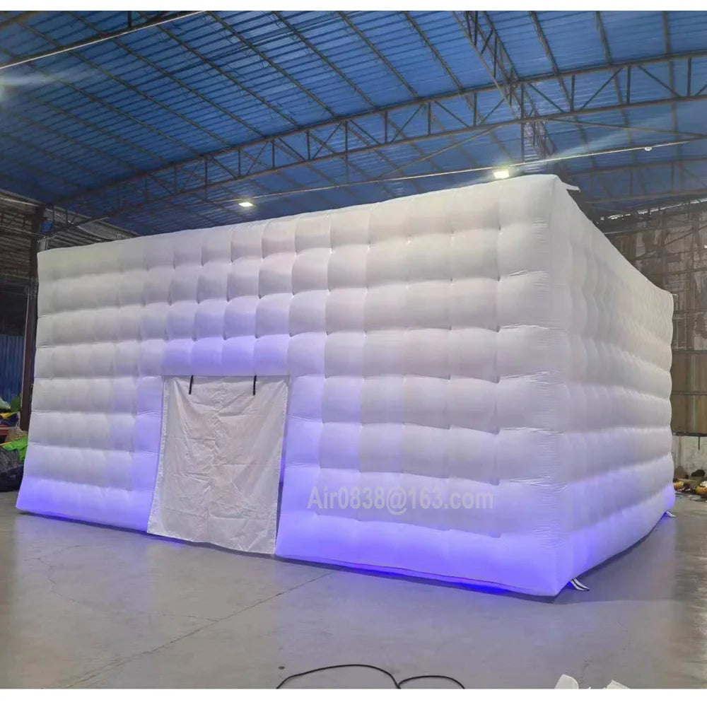 Tente gonflable cube blanc XXL vue de nuit avec éclairage LED