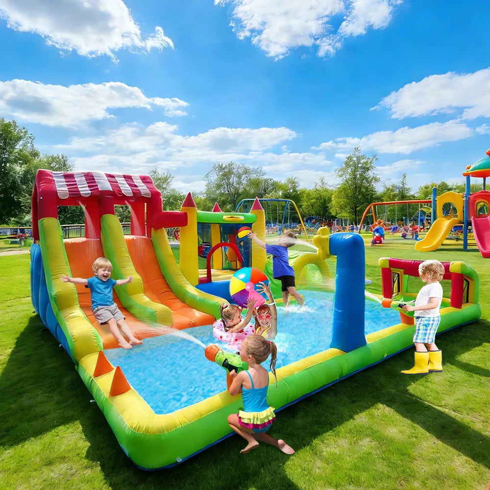 Toboggan aquatique gonflable avec piscine intégrée vue d'ensemble