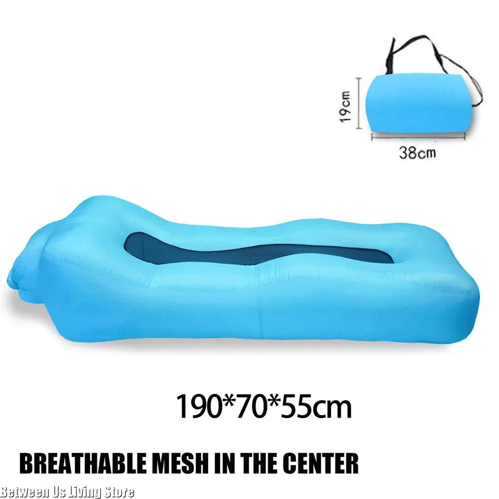 Canapé gonflable amphibie installé pour la détente extérieure