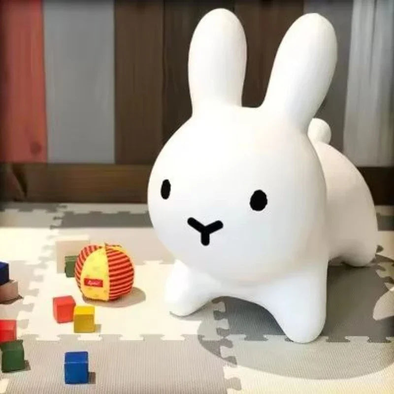 Château gonflable lapin blanc vue d'ensemble