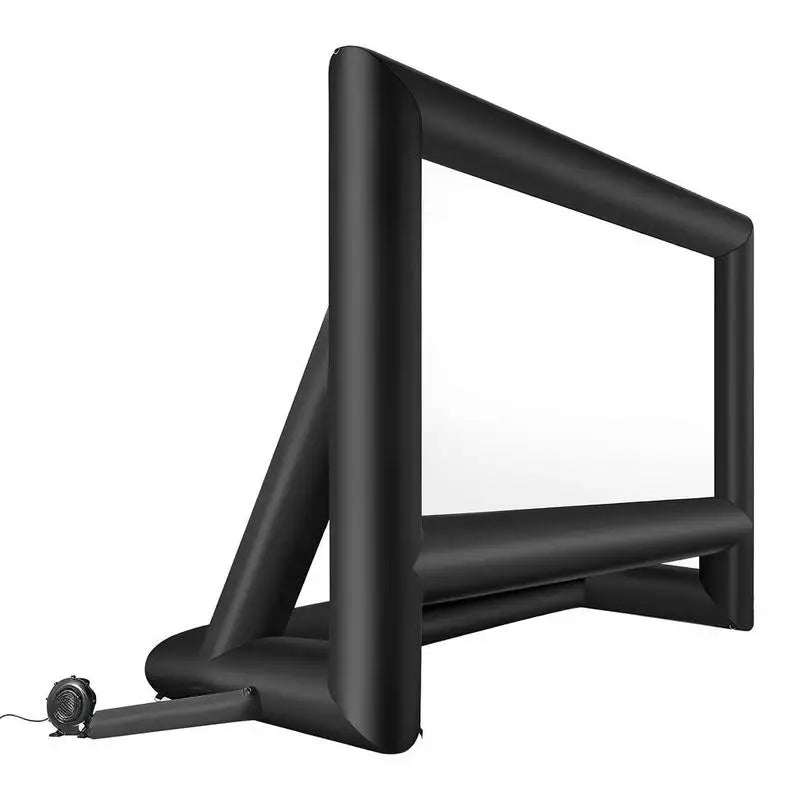 Écran projection gonflable 549 cm installé en extérieur