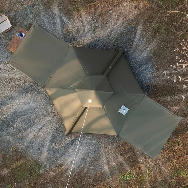 Intérieur spacieux de la tente gonflable camping