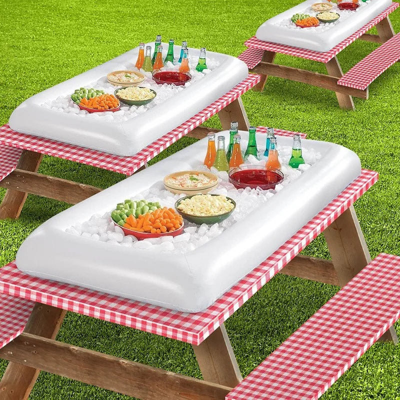 Bouée gonflable plateau buffet à la piscine