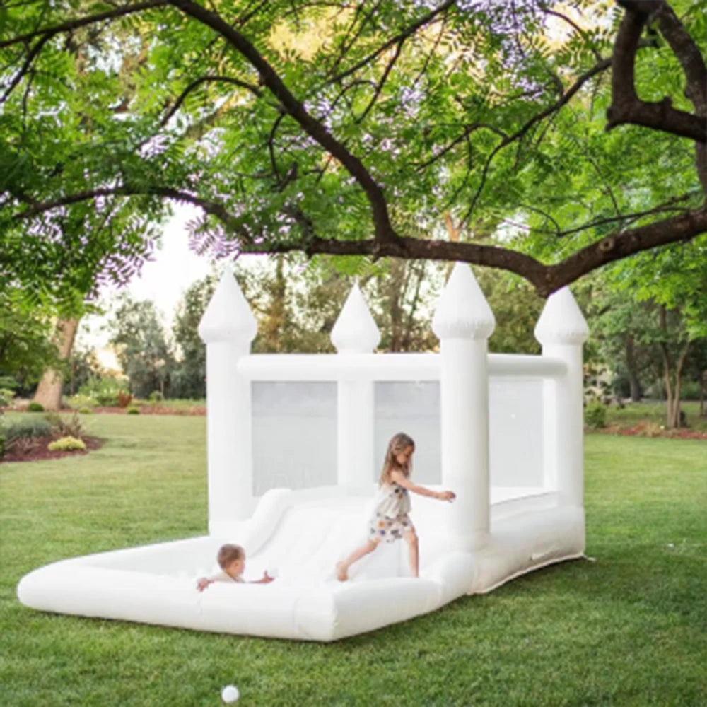 Château gonflable blanc piscine à balles