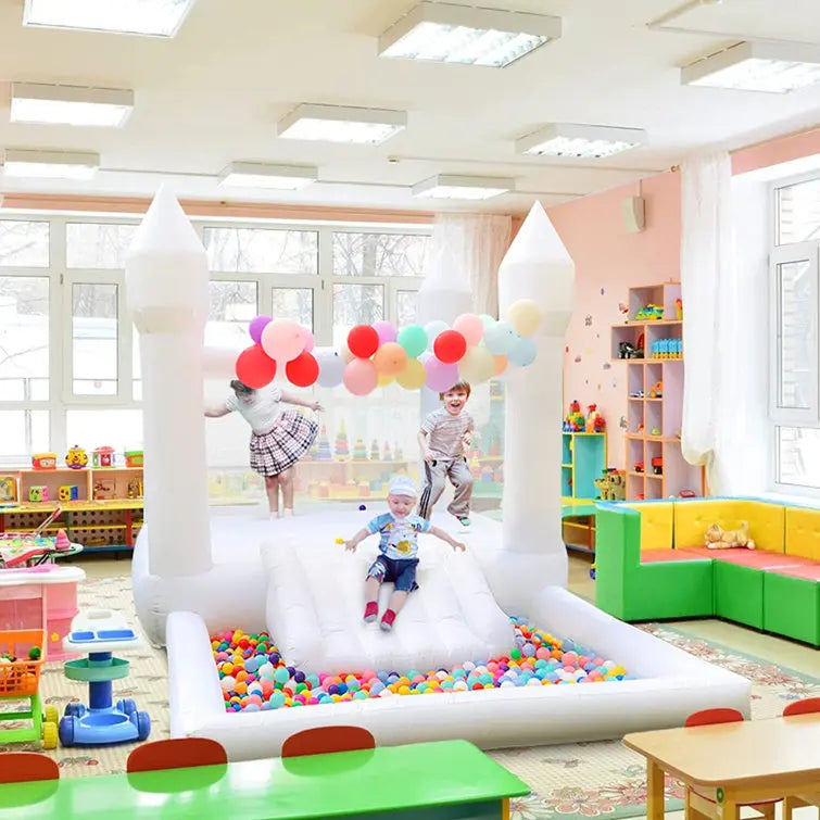 Pompe à air fournie avec le château gonflable blanc