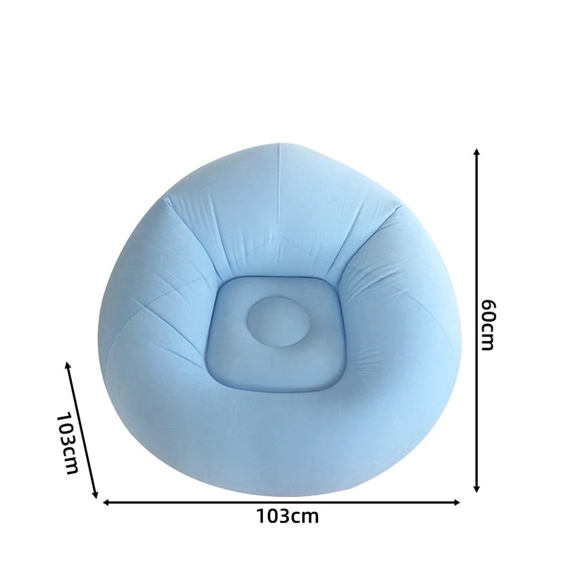 Pouf canapé gonflable bleu marine en camping