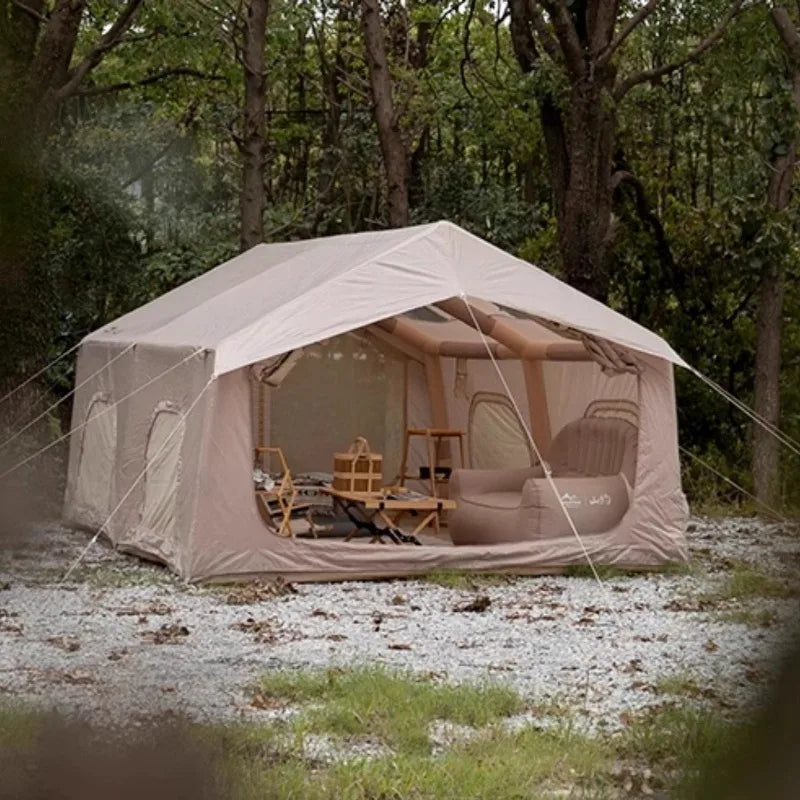 Tente gonflable automatique étanche installée en camping