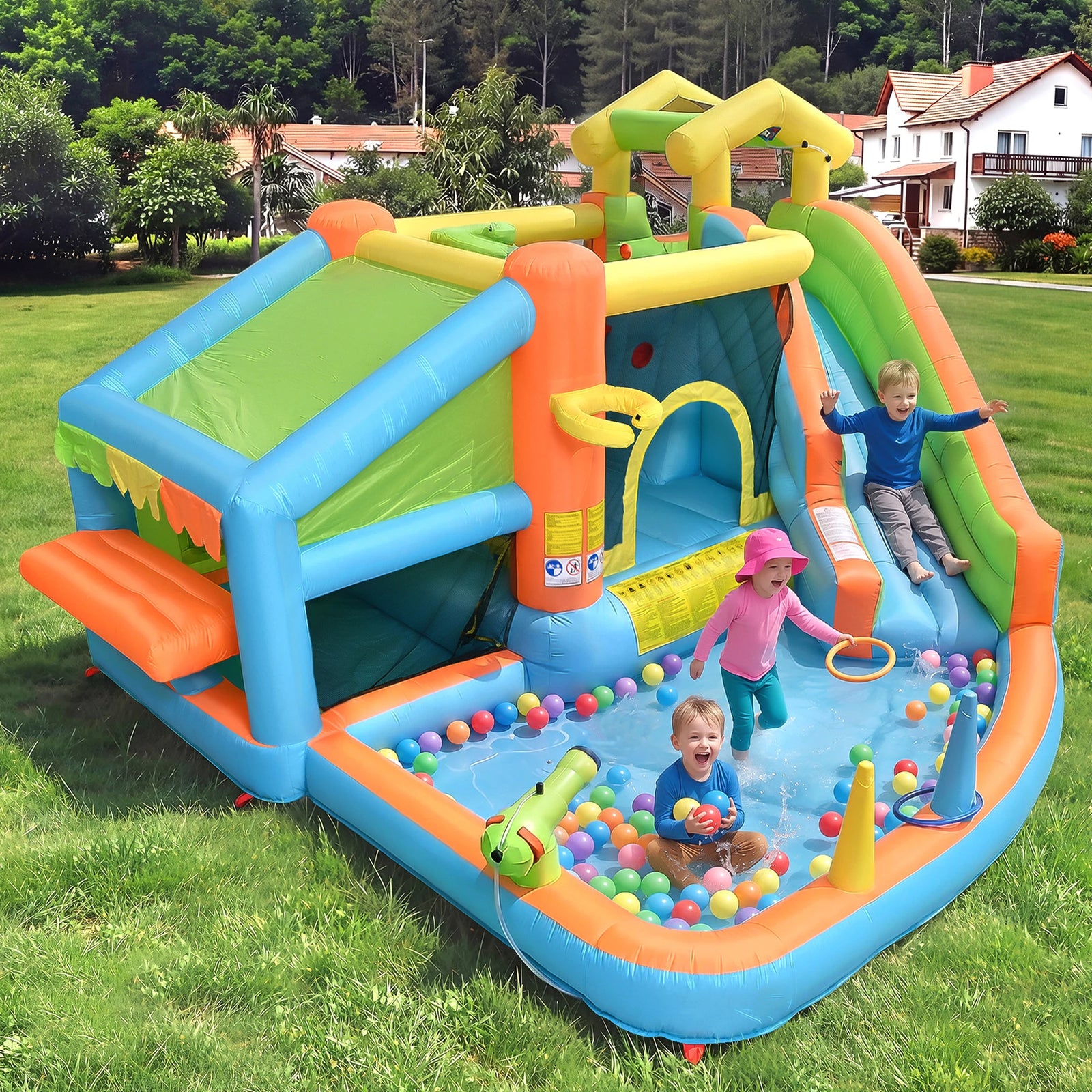Château gonflable premium installé dans un jardin
