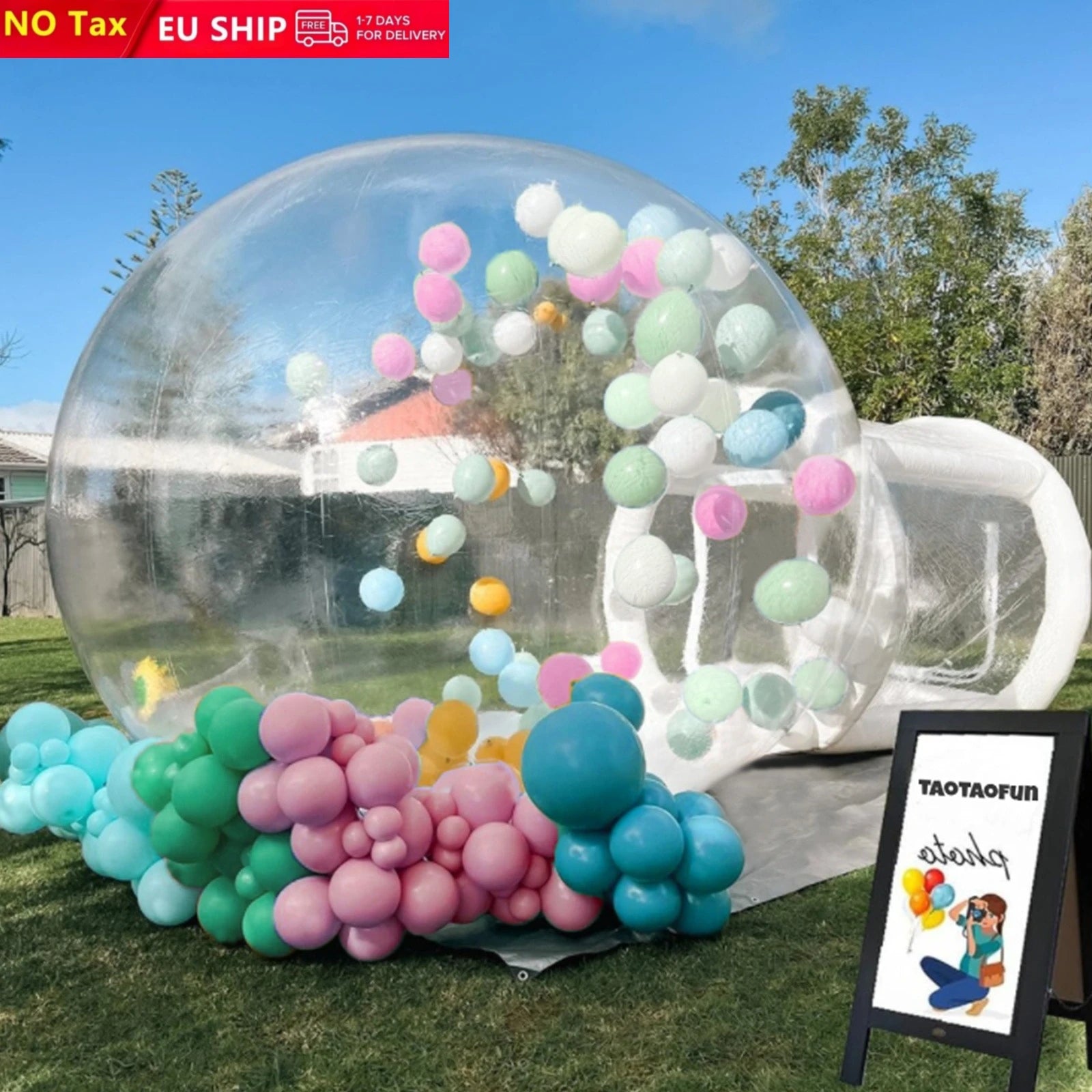 Bulle gonflable transparente avec tunnel installée dans un jardin