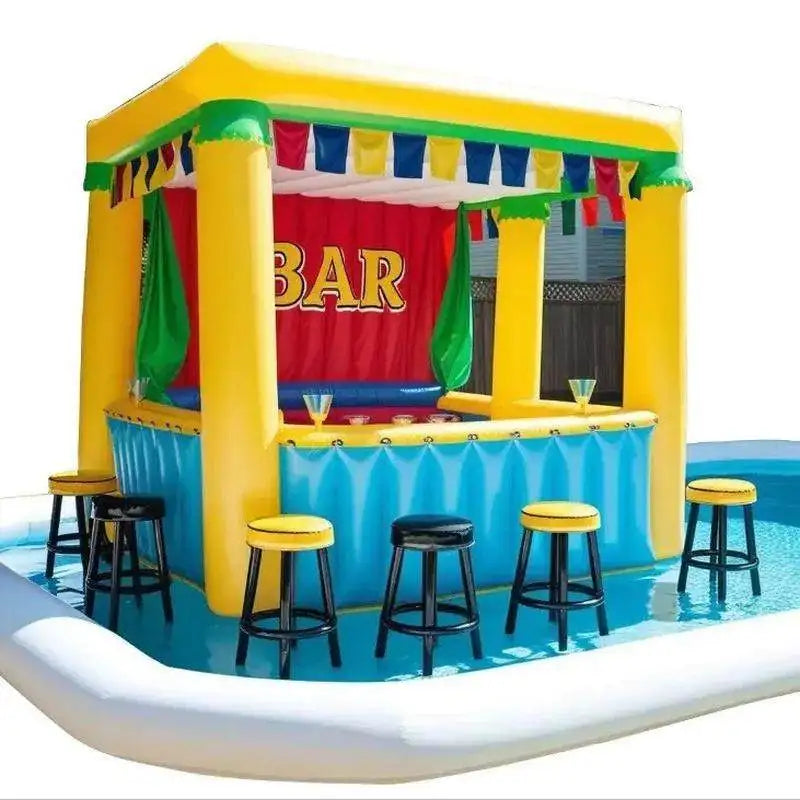 Bar gonflable piscine géant vert installé en extérieur