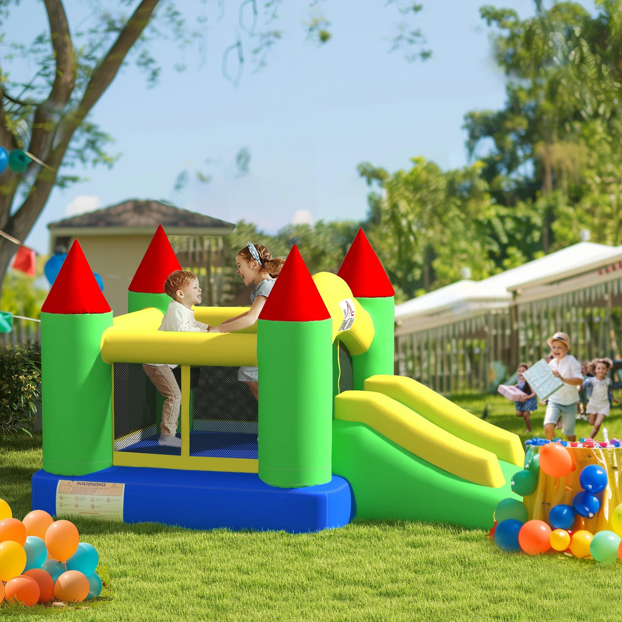 Château gonflable multicolore avec espace de saut sécurisé