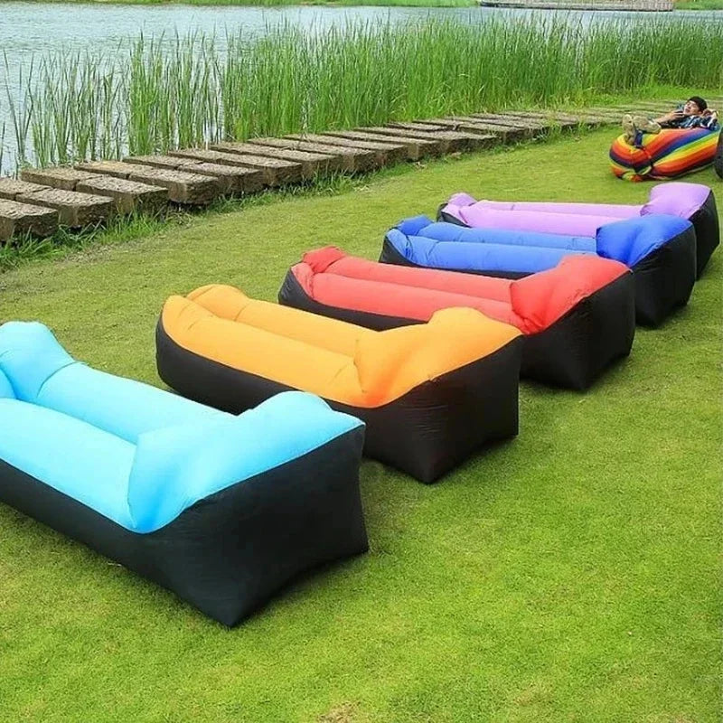Canapé gonflable sac de couchage à la plage