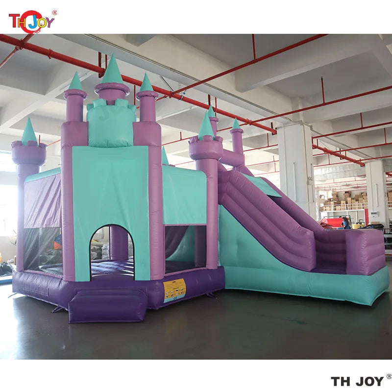 Château gonflable gâteau utilisé en intérieur