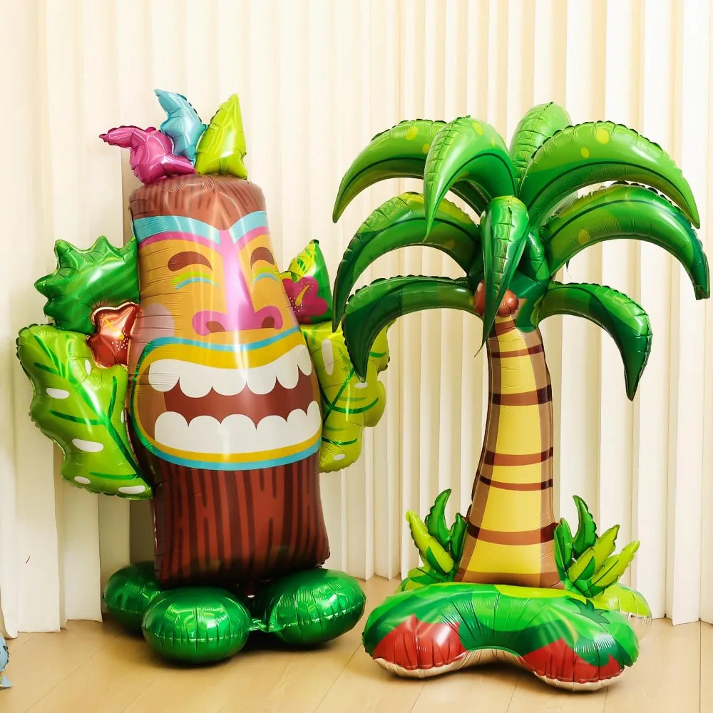 Ballon palmier hawaïen gonflable près d'une piscine
