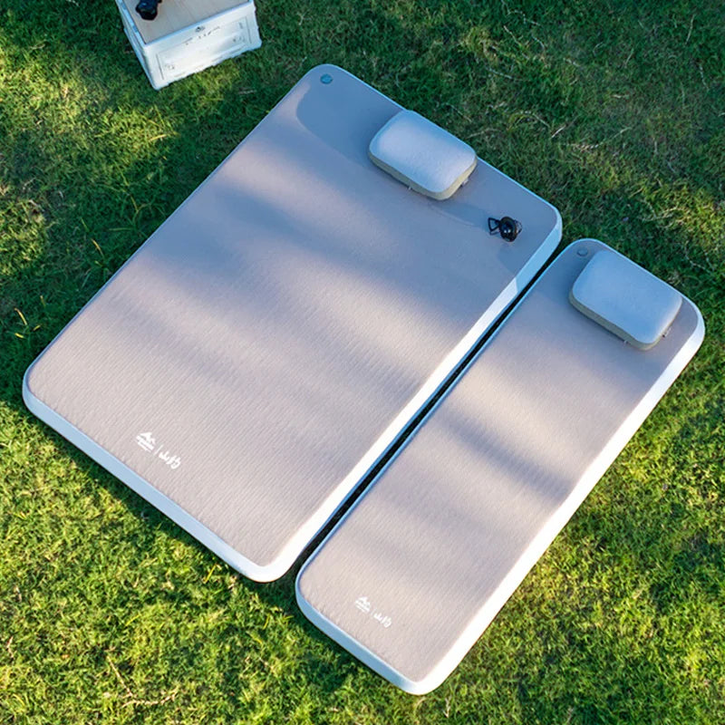 Matelas de camping gonflable compact déplié