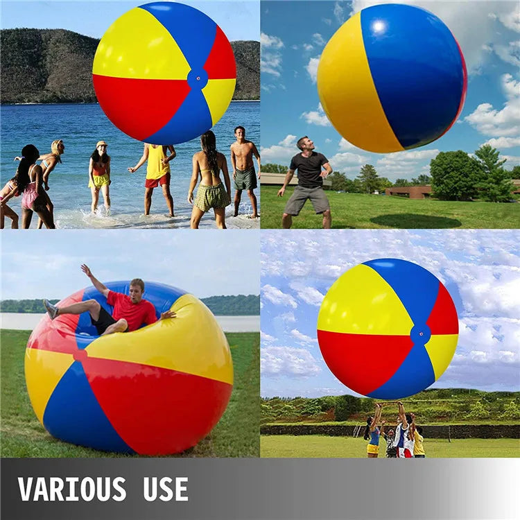 Ballon gonflable géant sur la plage